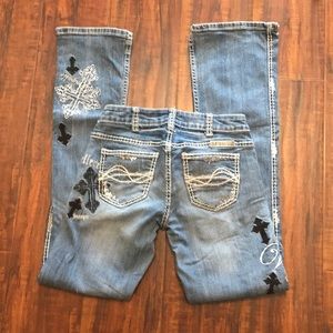 26/33 Cowgirl Tuff Jeans. Hardly worn